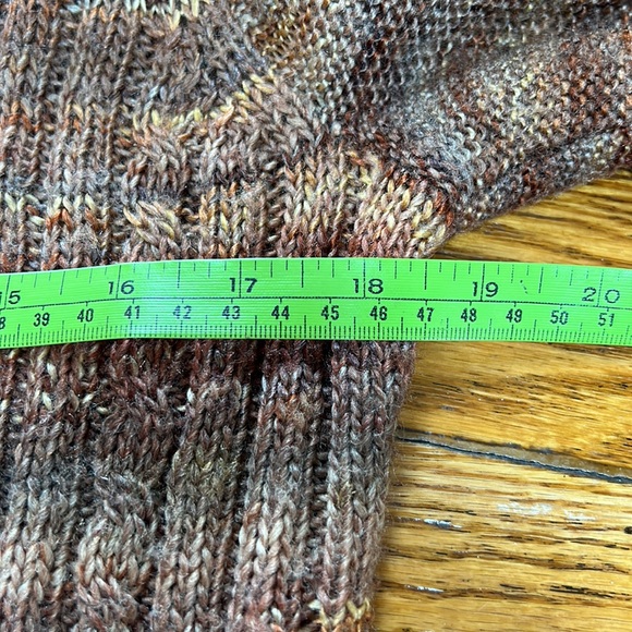 Ponsesa hoodie style sweater.  Cable knit brown & tan.  Size large. - Picture 5 of 12